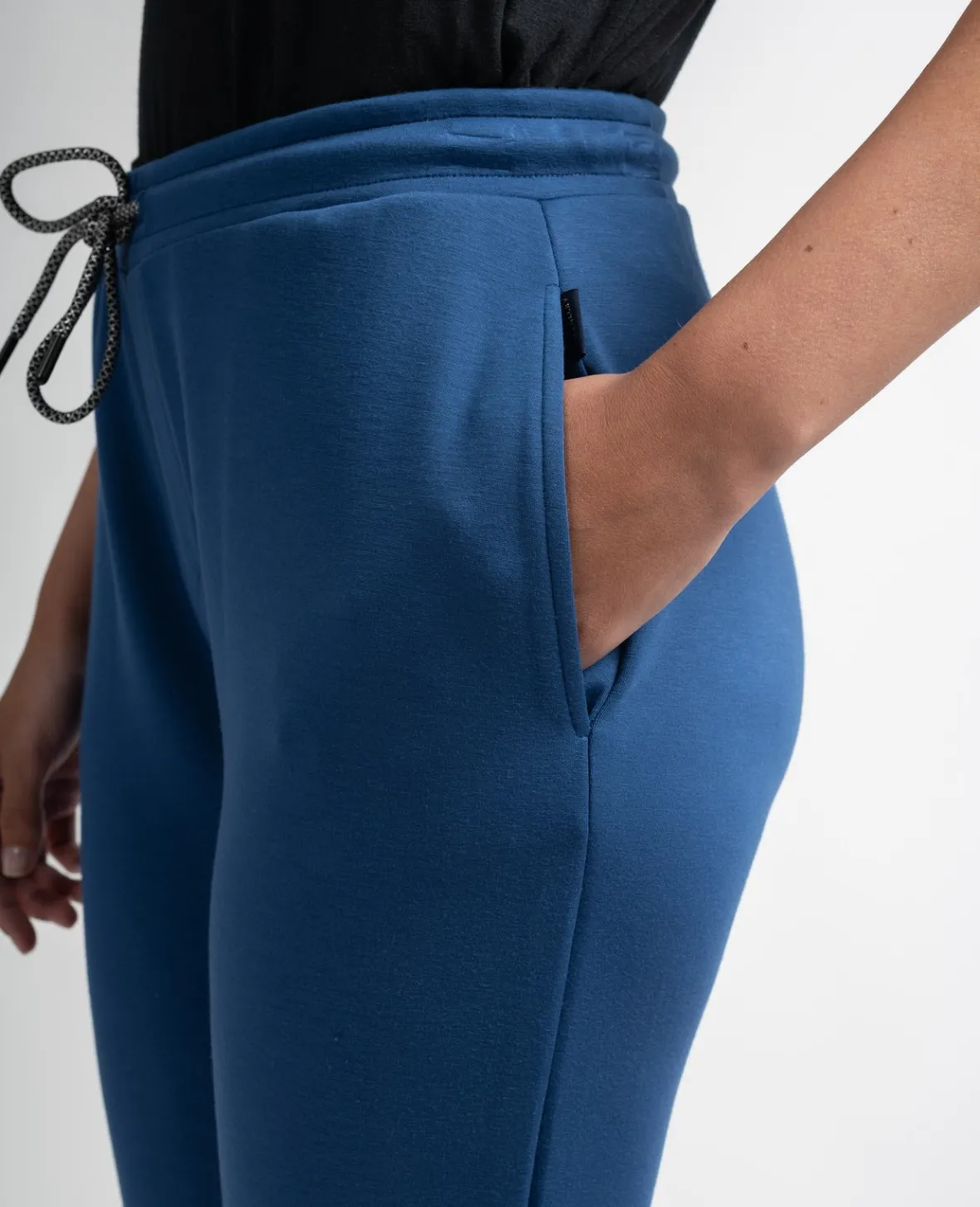 Sun Valley Veele Bleu Sombre Best Sale