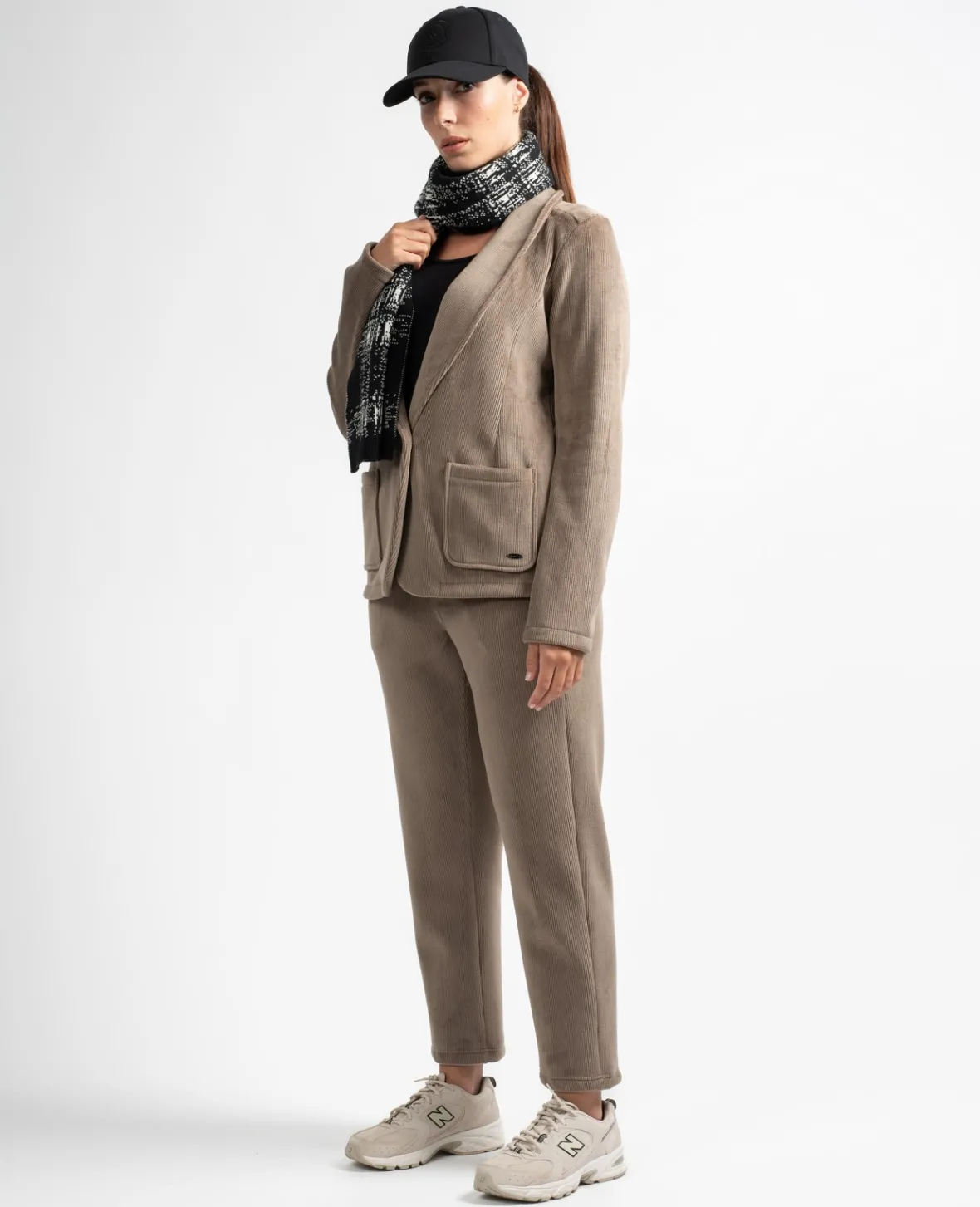 Sun Valley Yfton Chataigne Best