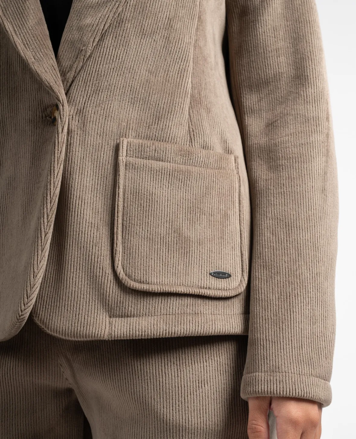 Sun Valley Yfton Chataigne Best